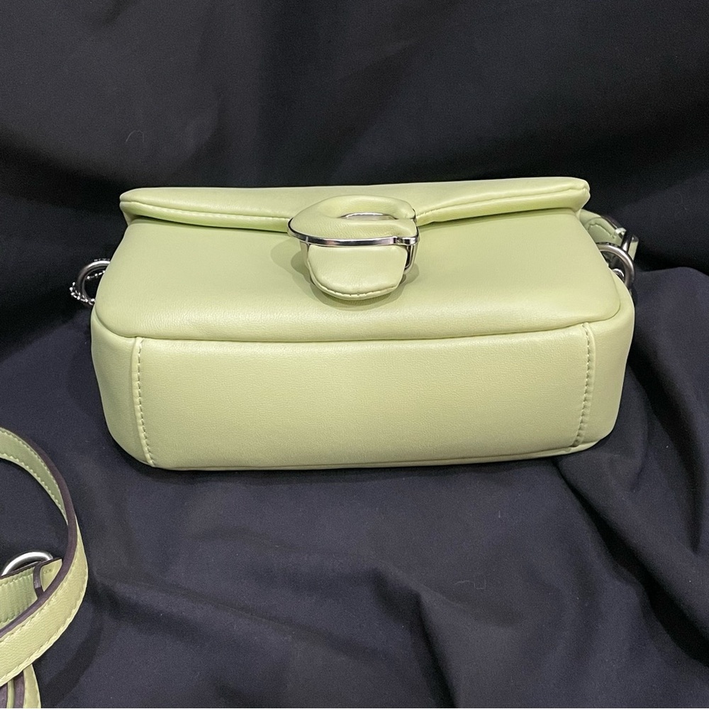 Gucci Women's Green Bag - Picture 8 of 8